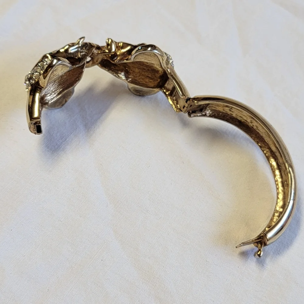 Vintage Double Elephan Bracelet Gold Tone Hinge Open Emerald Green Eyes